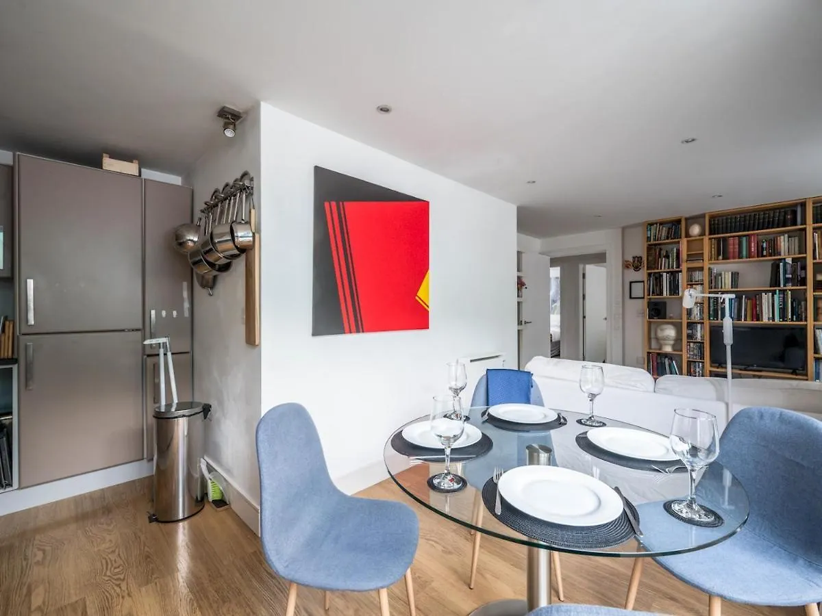 Cosy And Spacious Flat Near London Bridge 0*,  United Kingdom