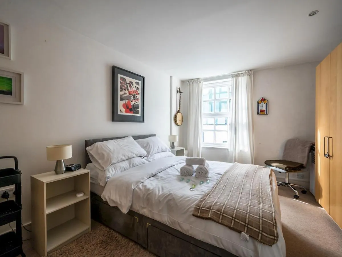 Cosy And Spacious Flat Near London Bridge Apartment