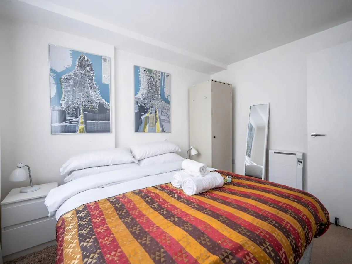 Cosy And Spacious Flat Near London Bridge
