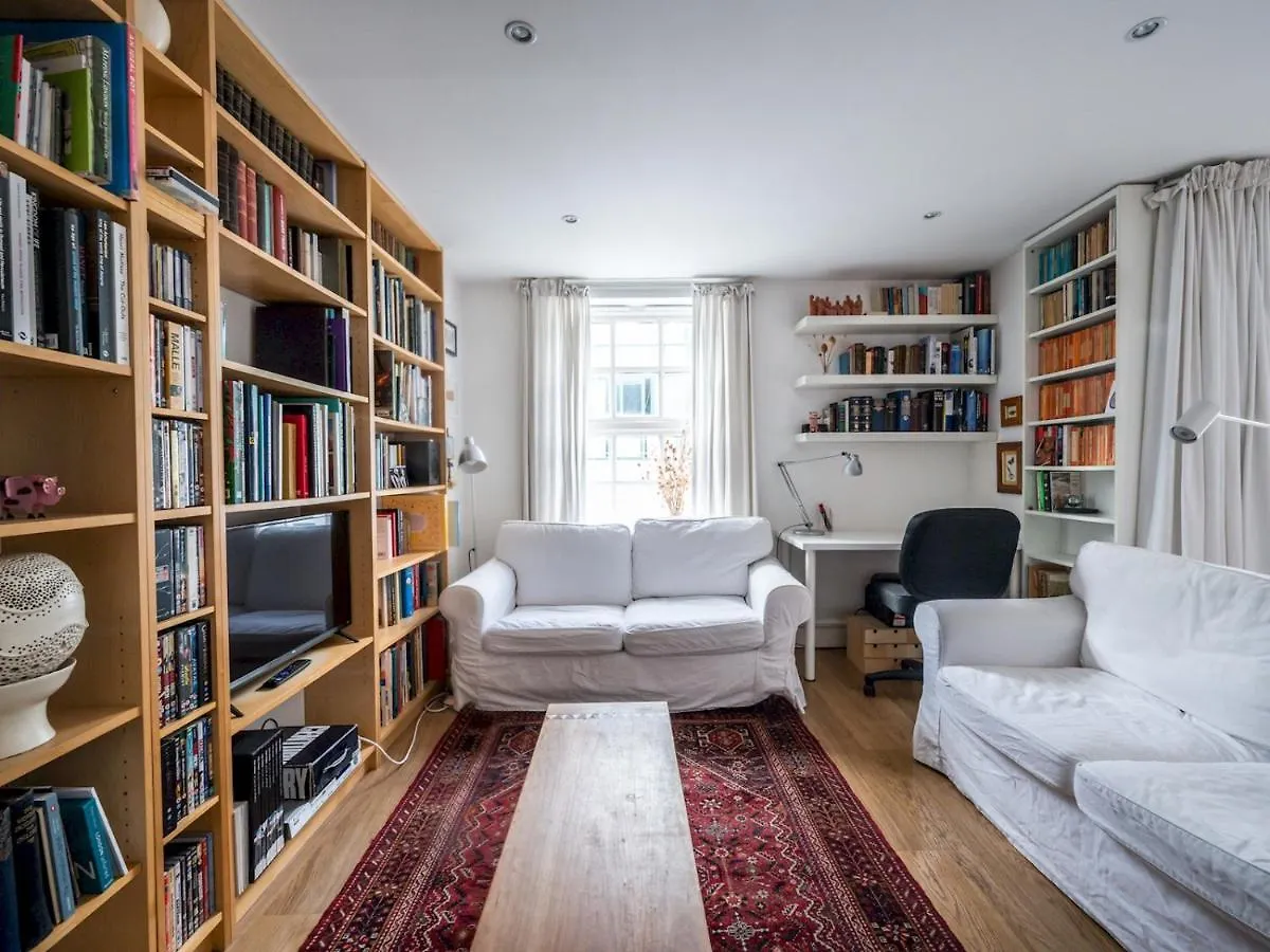 Cosy And Spacious Flat Near London Bridge