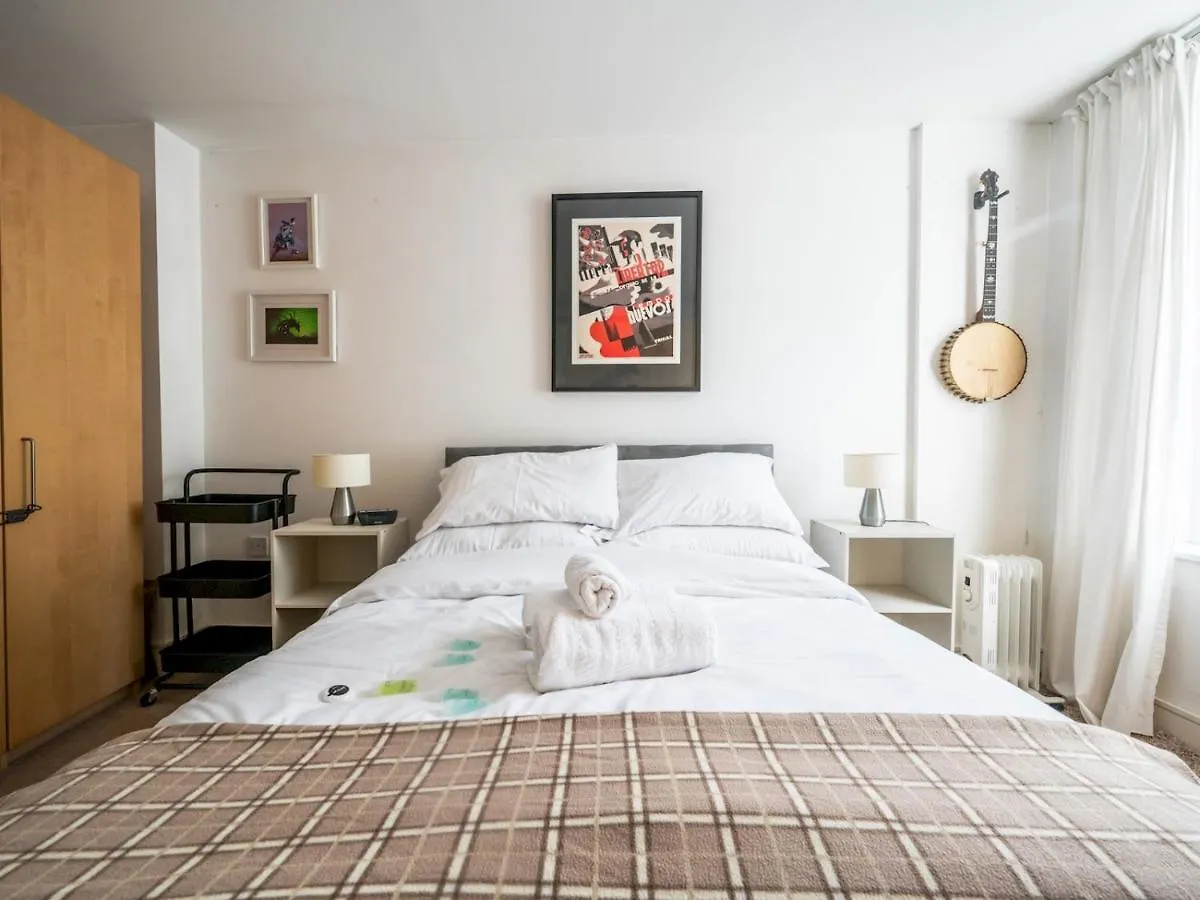 Cosy And Spacious Flat Near London Bridge 0*,