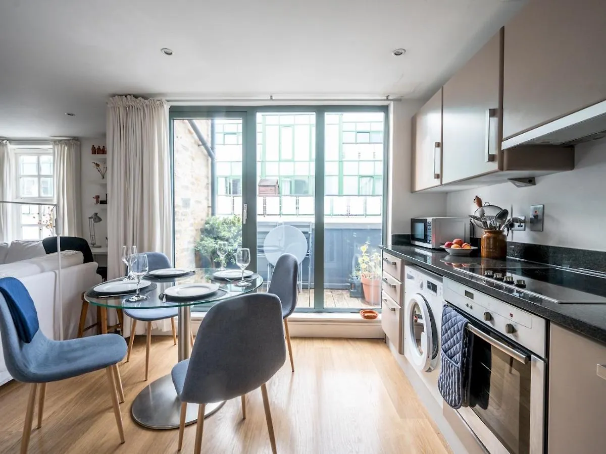 Cosy And Spacious Flat Near London Bridge Apartment