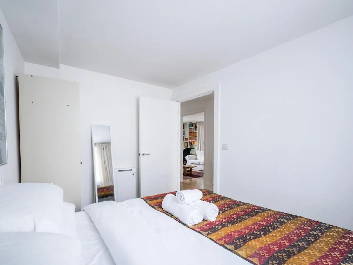 Apartment Cosy And Spacious Flat Near London Bridge