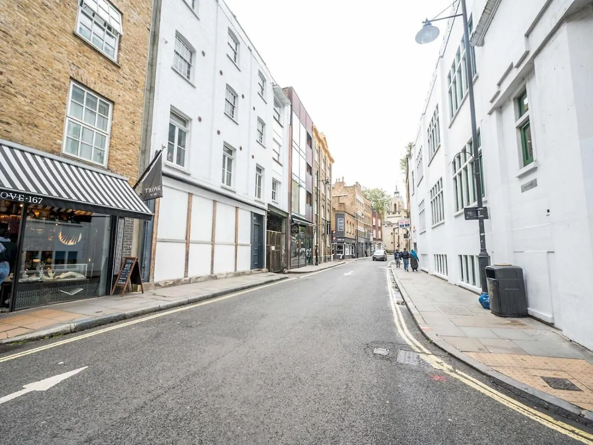 Cosy And Spacious Flat Near London Bridge 0*,  United Kingdom